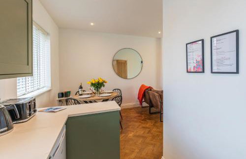 Spacious 2-Bed Flat with Panoramic Views - Foto 24