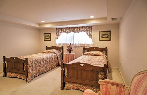 Elegant Riverfront Home with Expansive Views - Foto 21