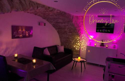 Appartement Love room avec jacuzzi et hammam privatisé Lieu insolite en amoureux Spa détente assurée avec de doux massages en options sur demande - Foto 1