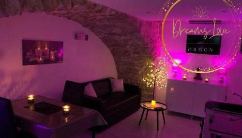 Appartement Love room avec jacuzzi et hammam privatisé Lieu insolite en amoureux Spa détente assurée avec de doux massages en options sur demande - Foto 1