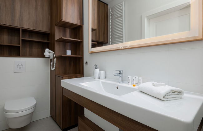 Bel Mare Apartments by Renters - Photo 61