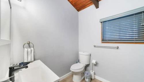 Peaceful 4 Bedroom Home located near Lake - Foto 3