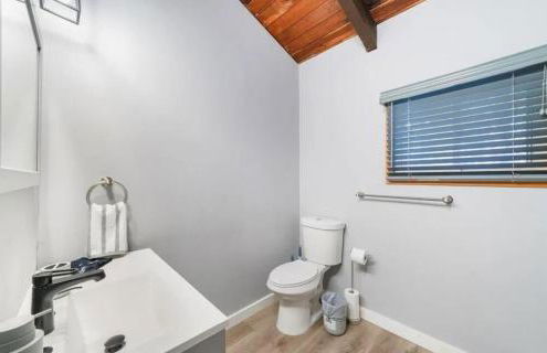 Peaceful 4 Bedroom Home located near Lake - Foto 3