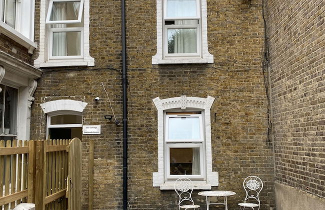 1 Bed House in Sheperds Bush - Photo 3