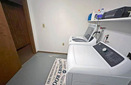 Buffalo Playhouse with game room - Photo 17