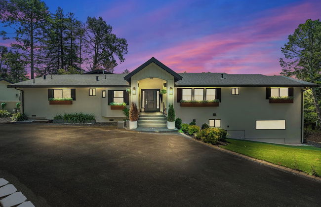 Oakland Hills Farmhouse Stunner + Game Room + Ac - Foto 34