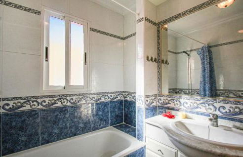 Stunning Home In Orihuela Costa - Foto 24