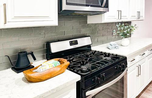 Modern 5-bedroom House FREE parking - Foto 13