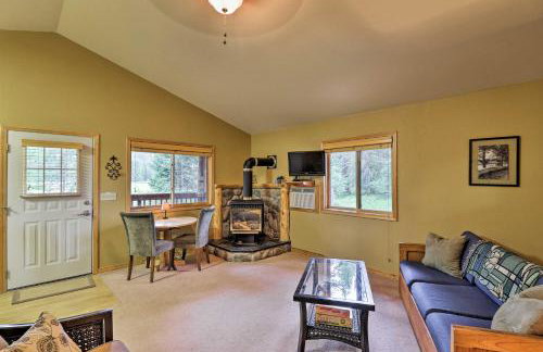 Trego Cabin with Mountain Views and Lake Access! - Foto 4