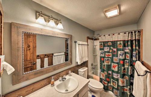 Quaint Priest Lake Cabin with Patio Less Than 1 Mi to Lake! - Foto 16