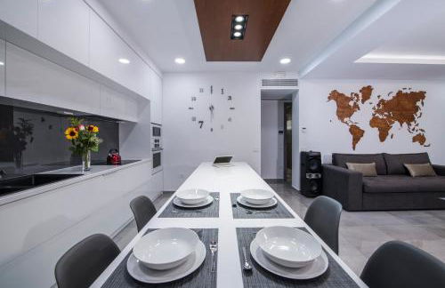 TWIN'S HOME LUXURY SUITES - Photo 9