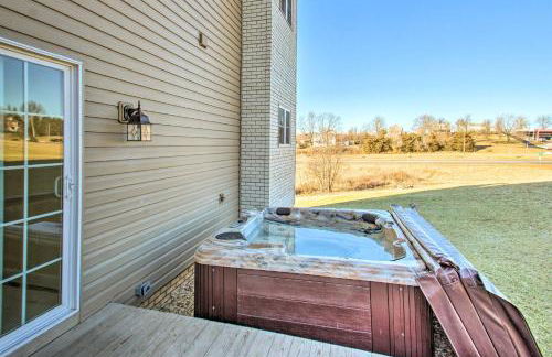 Harrisonburg Retreat with Hot Tub about 2 Mi to JMU - Foto 2