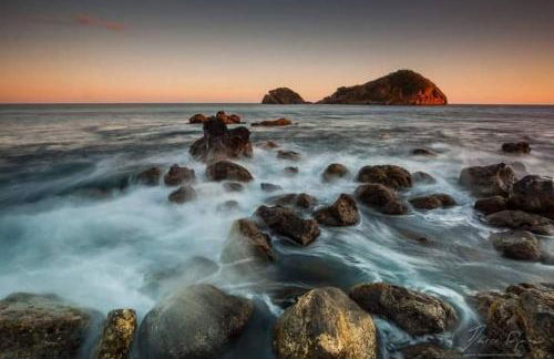 Blue And Gold Cozy Home - Photo 20