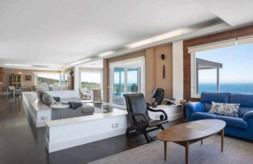 LUJOSA VILLA PISCINA 25 METROS SUIT 60m2 SPA SAUNA - Foto 23