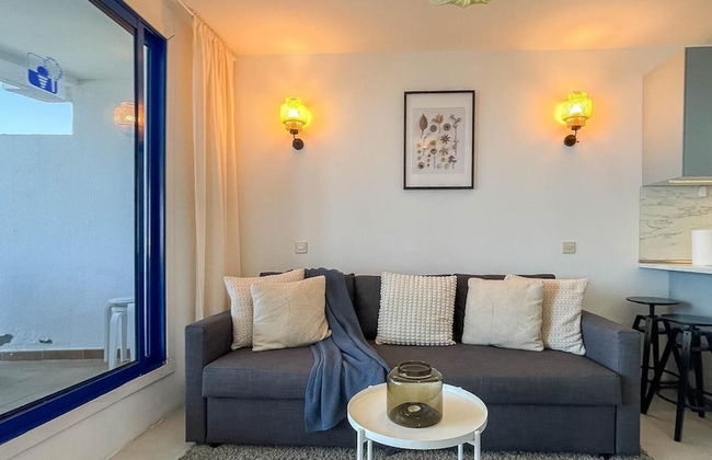 Sunny Seaview Modern apt - Pool and Beach Access - Foto 8