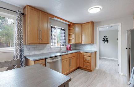 Arvada Private Family Home with Two King Beds - Foto 15