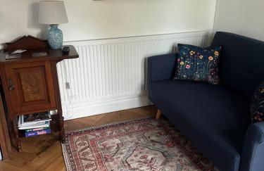 Tiny home in Grade 1 listed church garden - Photo 6