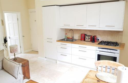 Pretty Maida Vale Apartments - Photo 15