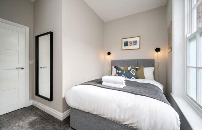 Host Apartments Picasso s Place I - Photo 38