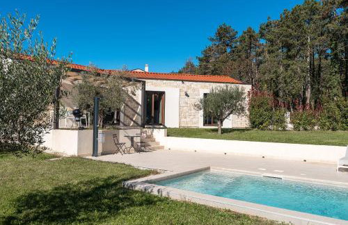 Einzigartiges Steinhaus mit Privatpool, großem Garten, Grill, Liegen - Foto 26