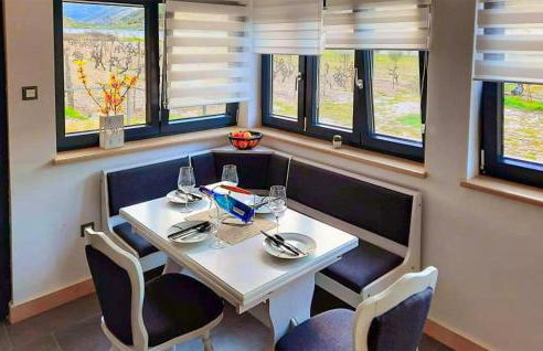 1 Bedroom Beautiful Home In Dol Postira - Foto 16