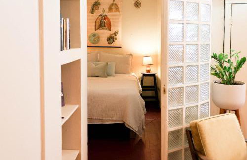 Artistic Vintage Loft in Williamsburg - Photo 10