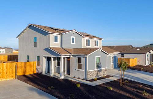 Modern 1BR Suite w AC Sleeps 3, NW Bakersfield - Photo 30