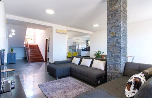 GuestReady - Spacious stay with sea views - Foto 3