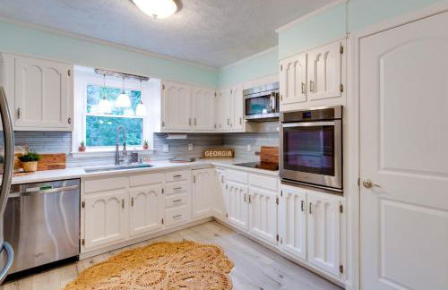 Mableton Home with Private Pool about 15 Mi to ATL! - Foto 9