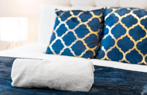 Four Bed House - Sleeps 7 - Garden - Parking - Smart TV 6COK - Photo 28