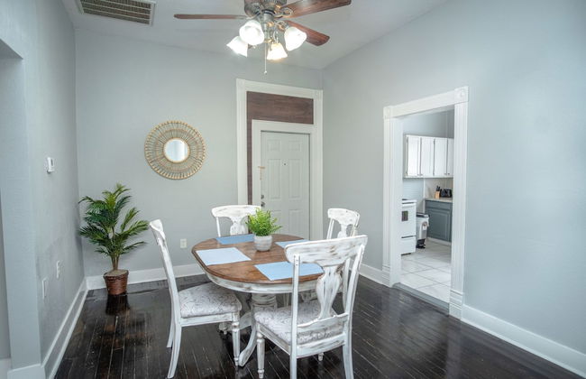 Stunning 2br/1ba Historic Pad Few Steps Downtown - Foto 8