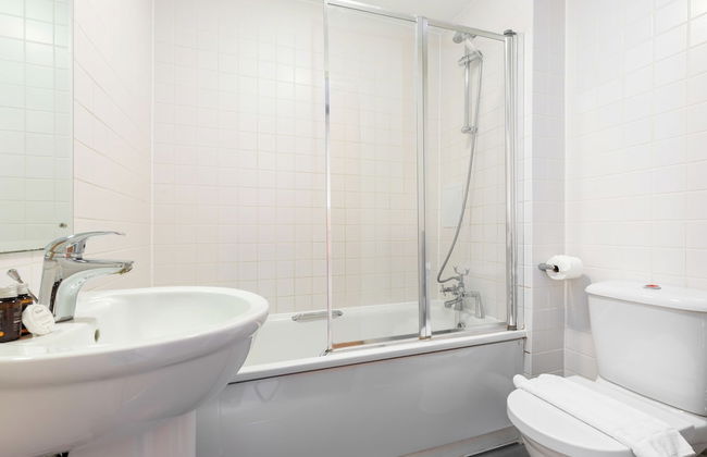 Deluxe 2 Bed Flat with Balcony in Hackney - Foto 20