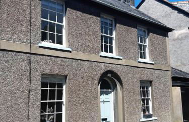 2 bed period cottage sleeps 4 in central Crickhowell - Photo 1