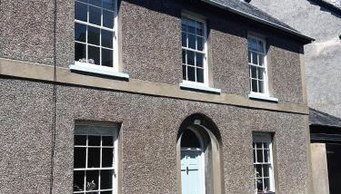 2 bed period cottage sleeps 4 in central Crickhowell - Foto 1