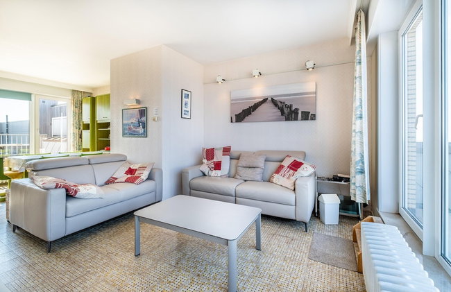 Penthouse in Seafront With Stunning Sea View - Photo 1