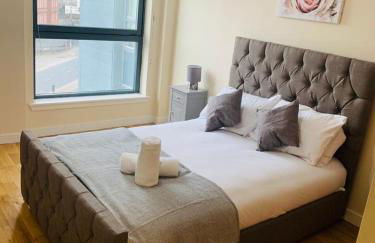Modern 2 Bed Apartment, Close to Gla Airport & M8 - Foto 10