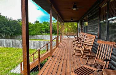 Enchanted Log Cabin Retreat Near Bradenton and St Pete - Photo 9