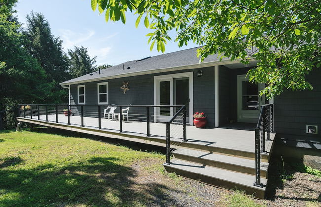 Anchor's Retreat by Avantstay Gorgeous Clift Top Views w/ Incredible Patio - Photo 28