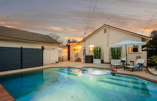 Cascade Cove - Heated Pool Spa - Billiards and Lounge - Foto 38