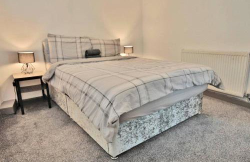 Freckleton House in Town Centre, near Blackpool, Sleeps 6, Free Parking - By NMB Property - Photo 22