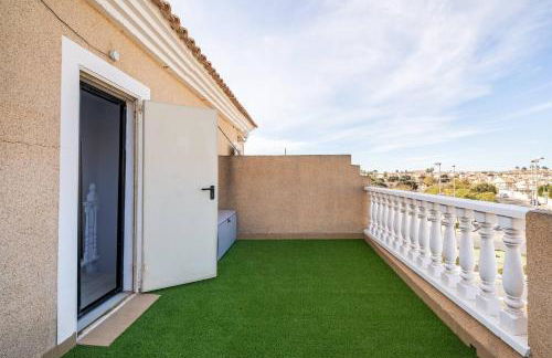 Luxury Villa - Large Private Pool - Cabo Roig Strip - Foto 7