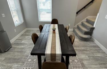 Urban Retreat 2BR Near Downtown - Foto 6