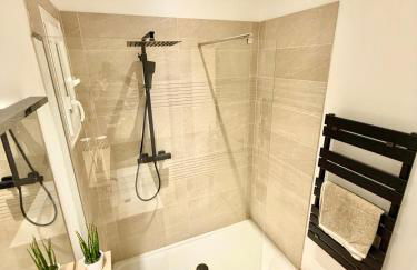 T3 6 personnes de 60m2 au coeur de ville, terrasse et parking gratuit - Foto 26