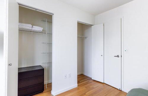 Blueground LIC pool gym nr parks NYC-1789 - Foto 16