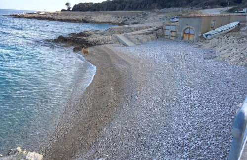 4 Roses Apartment - Photo 34