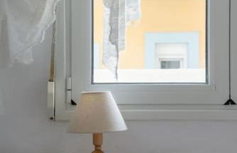 white house by the sea - Photo 6