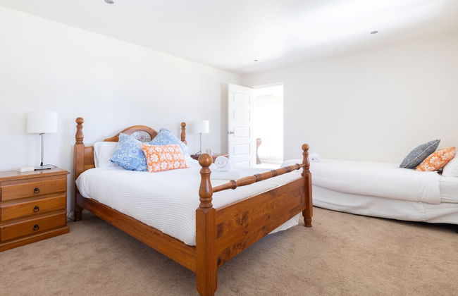 River Views on Renown - Photo 2