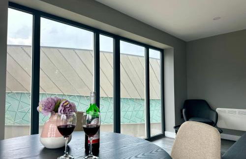 Monarchs Quay Arena Apartments by Happy Days - Foto 84