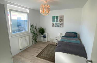 Moderne 3 Zimmer Wohnung mit 2 Badezimmer in Herbolzheim! - Foto 3