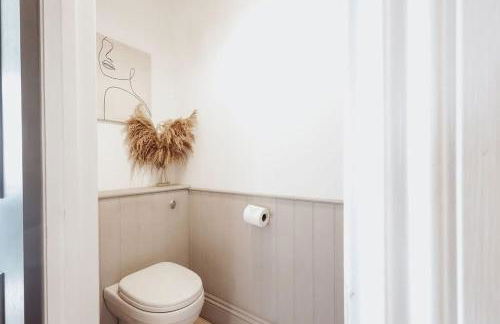 Salterns House - Coastal Escape near Sandbanks - Photo 23